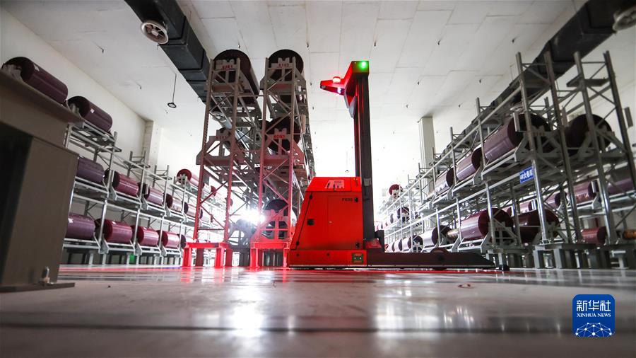 (圖文互動)(15)“中國經(jīng)濟(jì)發(fā)展前景一定會更加光明”——習(xí)近平總書記引領(lǐng)統(tǒng)籌推進(jìn)高質(zhì)量發(fā)展和高水平安全述評